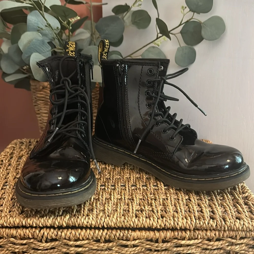 Dr. Martens Youth 1460 Delaney patent leather Black Lace-Up zipper 3 Boots